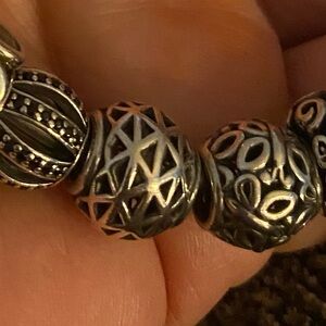 EUC Pandora Serendipity Openworks retired charm 790956